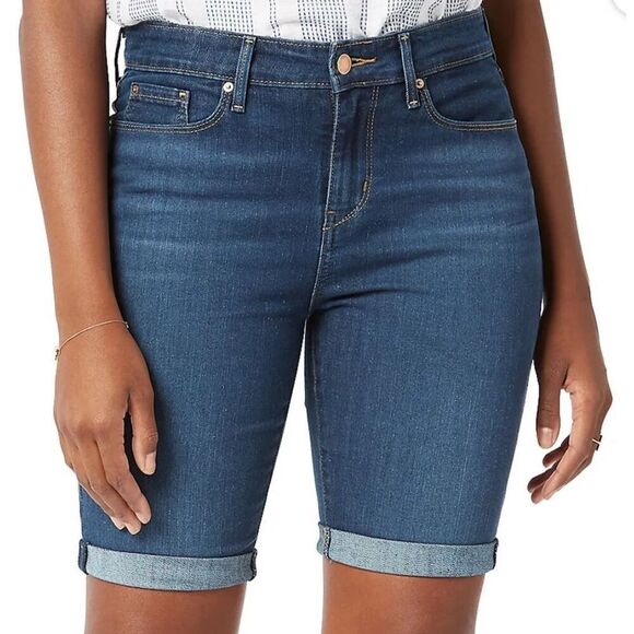 Levi Strauss Signature Women’s Mid Rise Bermuda Shorts – Size 2 - Picture 1 of 13
